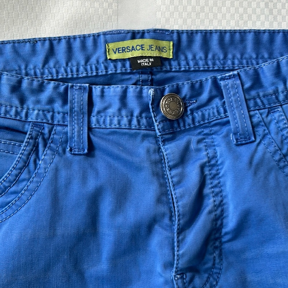 Versace jeans. Size 30 USA. Blue. Authenticated through www.certilogo.com.